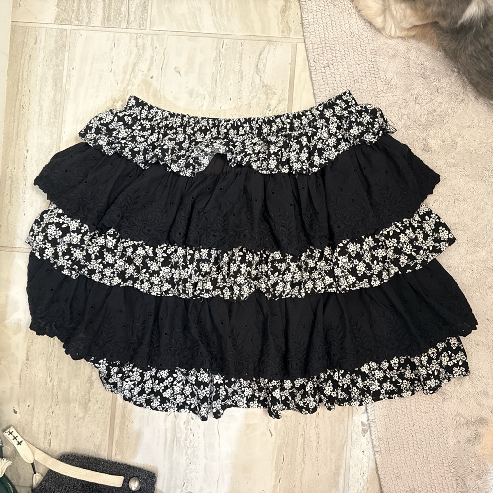Floral Black and White Tiered Skirt shorts inside